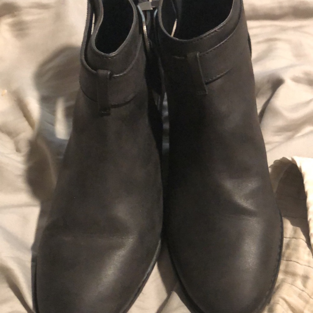 American Eagle Outfitters Black Ankle Booties - Picture 7 of 13